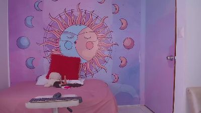 luna_hoott live cam on Cam4
