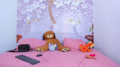 luna_hoott live cam on Cam4