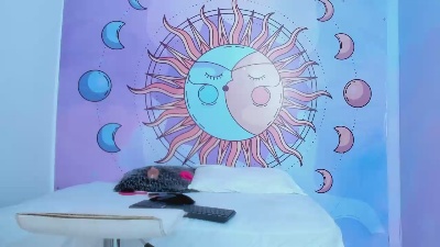 luna_hoott live cam on Cam4