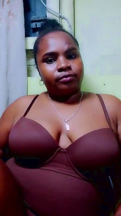 lunah5 live cam on Cam4