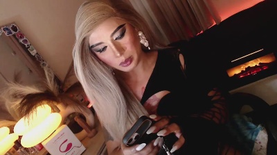 lunarlilly_ live cam on Cam4