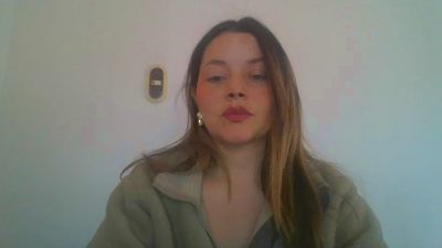 lunasofia2 live cam on Cam4