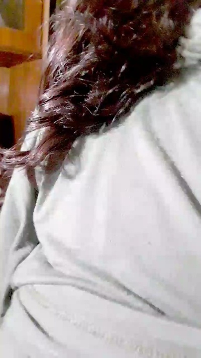 luney5 live cam on Cam4