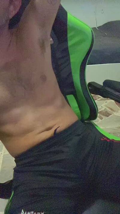 lunghibiondi live cam on Cam4