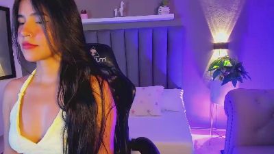 lunna_celeste live cam on Cam4