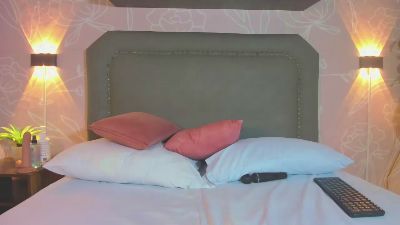 lunna_celeste live cam on Cam4