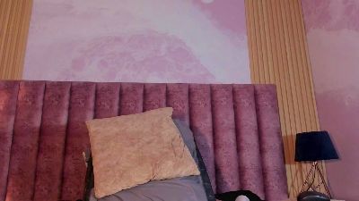 lushie_love live cam on Cam4