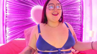 lushie_love live cam on Cam4