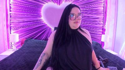 lushie_love live cam on Cam4