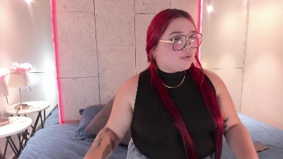 lushie_love live cam on Cam4