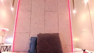 lushie_love live cam on Cam4