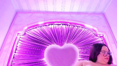 lushie_love live cam on Cam4