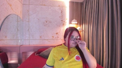 lushie_love live cam on Cam4