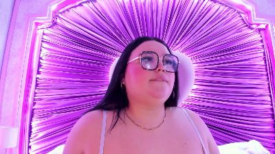 lushie_love live cam on Cam4