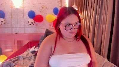 lushie_love live cam on Cam4