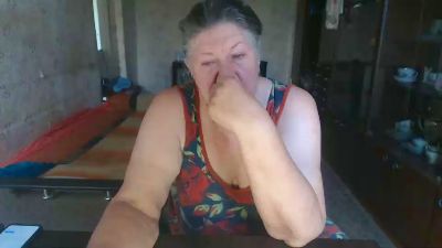 lusia7772 live cam on Cam4