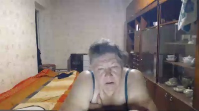 lusia7772 live cam on Cam4