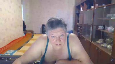 lusia7772 live cam on Cam4