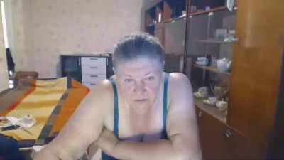 lusia7772 live cam on Cam4