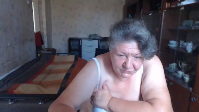 lusia7772 live cam on Cam4