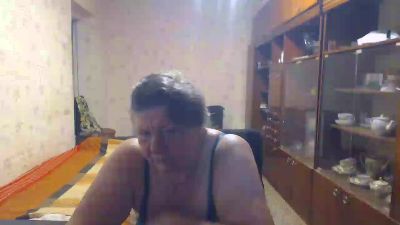 lusia7772 live cam on Cam4