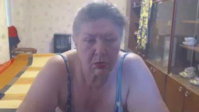 lusia7772 live cam on Cam4