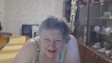 lusia7772 live cam on Cam4