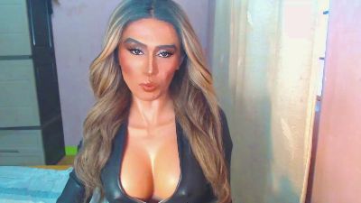 lustyscarlette live cam on Cam4