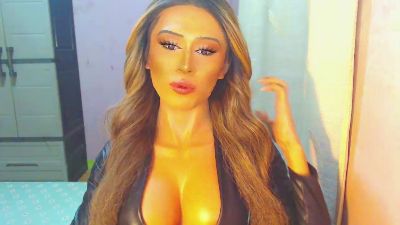 lustyscarlette live cam on Cam4
