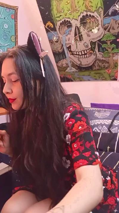 luthien420_ live cam on Cam4