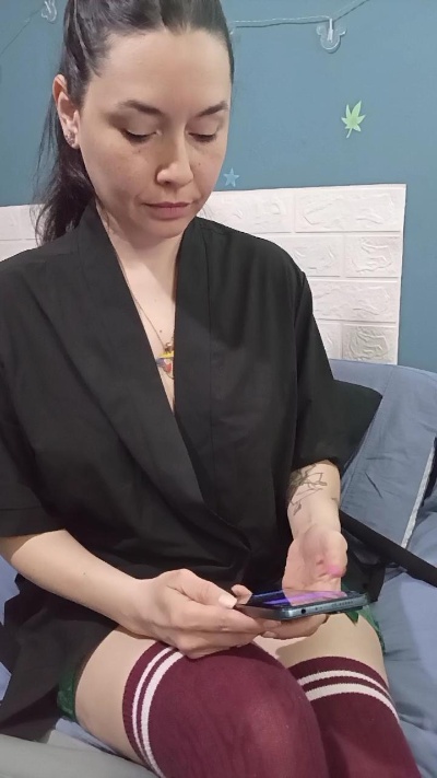 luthien420_ live cam on Cam4