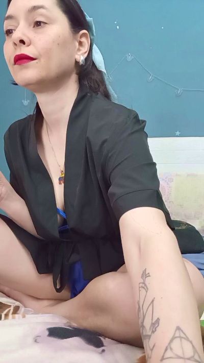 luthien420_ live cam on Cam4
