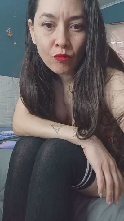 luthien420_ live cam on Cam4