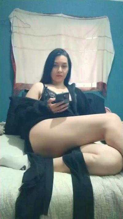 luthien420_ live cam on Cam4