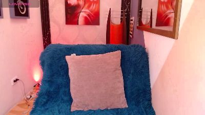 luuciaa_Moor live cam on Cam4