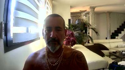 luxxxxx live cam on Cam4