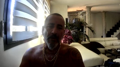 luxxxxx live cam on Cam4