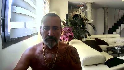 luxxxxx live cam on Cam4