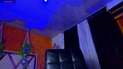 luxy_ary live cam on Cam4