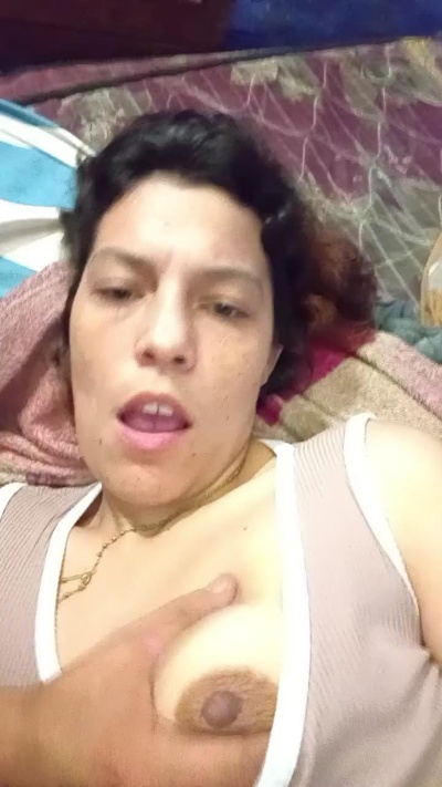 luzzalazzar3 live cam on Cam4
