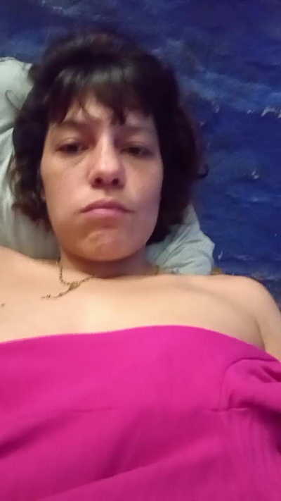 luzzalazzar3 live cam on Cam4