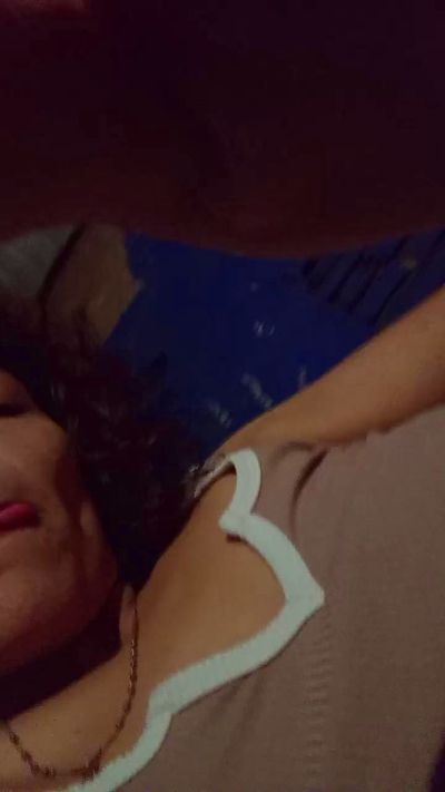 luzzalazzar3 live cam on Cam4