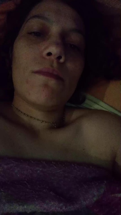 luzzalazzar3 live cam on Cam4