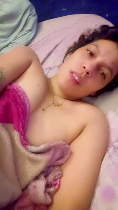 luzzalazzar3 live cam on Cam4