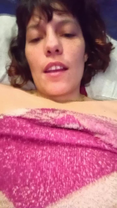 luzzalazzar3 live cam on Cam4