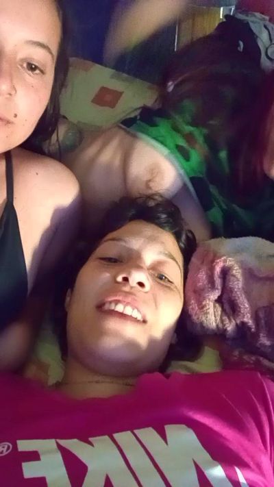 luzzalazzar3 live cam on Cam4