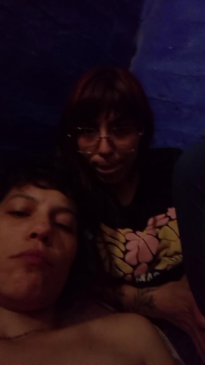 luzzalazzar3 live cam on Cam4