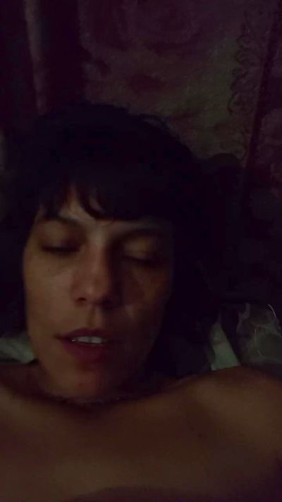 luzzalazzar3 live cam on Cam4