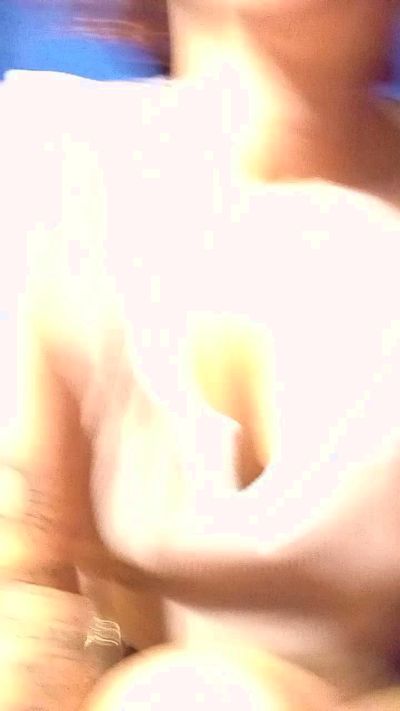 luzzalazzar3 live cam on Cam4