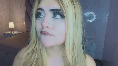 lya_nekko live cam on Cam4